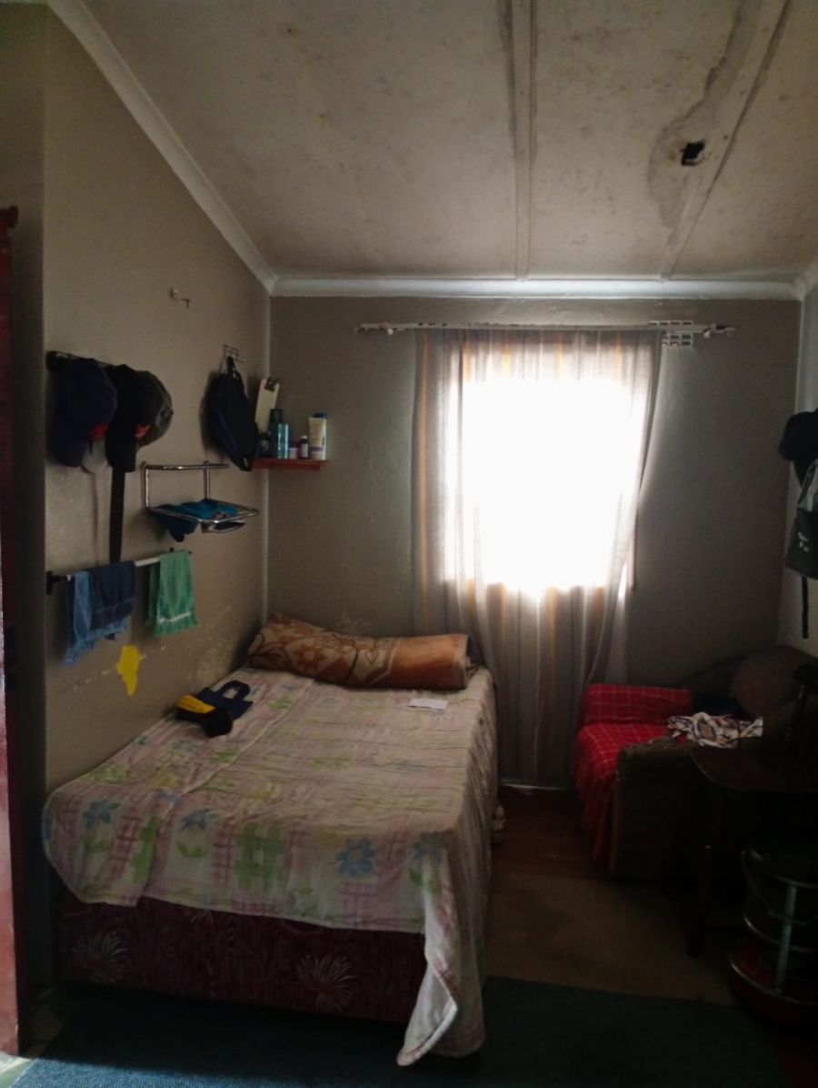 1 Bedroom Property for Sale in Mxolisi Phetani Western Cape